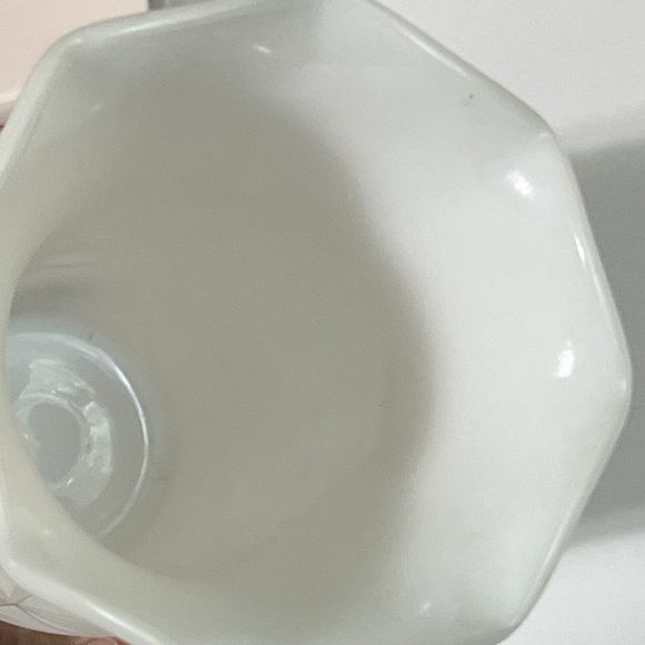 Vintage Milk Glass Bud Vase White Ruffled Fire King Interior Decor Home Accent - Picture 8 of 16